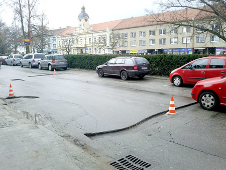 opravy silnice na náměstí Svobody
