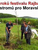 Ilustrační foto k článku: Dvacet roků festivalu Rajbas, dvacet stromů pro Moravský kras