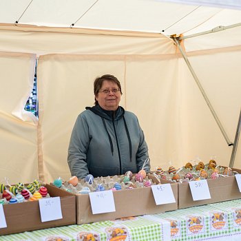
                                První letošní sobotní farmářské trhy nabídly potraviny od místních výrobců. FOTO: KSMB
                                    