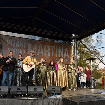 
                                Společné zpívání písně S Tebou, svatý Martine. FOTO: Michal Záboj
                                    
