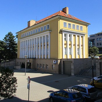 
                                Pohled na východní stranu budovy banky. FOTO: archiv Michala Šolce
                                    