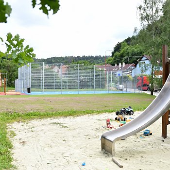 
                                Součástí areálu je i nové workoutové hřiště a rozšířené stávající dětské hřiště pro nejmenší. FOTO: Michal Záboj
                                    