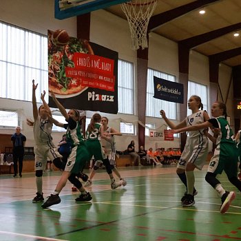 
                                Basketbalistky z BK Blansko v sobotu hráli dvojzápas proti týmu Žabiny Brno v hale na Údolí. FOTO: archiv pořadatele
                                    