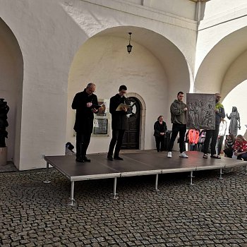 
                                Modlitba křížové cesty v Muzeu Blanenska. FOTO: Renata Spotzová
                                    
