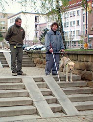 slepecký pes — schody