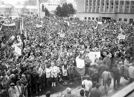 Generální stávka v Blansku 27. 11. 1989.