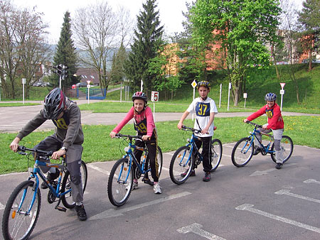 cyklisté ZŠ Dvorská