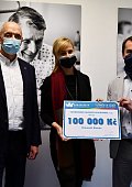 Ilustrační foto k článku: Nemocnice získala dar 100 tisíc korun na nákup přístrojů, peníze od Vodárenské obdržel také Domov Olga