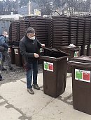 Ilustrační foto k článku: Město rozdalo další hnědé kontejnery na bioodpad. Od května ukončí pytlový svoz