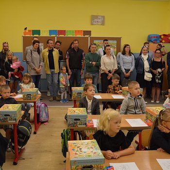 
                                Zahájení školního roku na ZŠ Erbenova. FOTO: Renata Spotzová
                                    