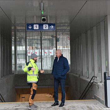 
                                Nový podchod pro pěší si prohlédl starosta Jiří Crha. FOTO: Michal Záboj
                                    