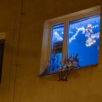 
                                Blanenská adventní okénka nabídnou po celý advent zábavu pro malé i velké. Projekt odstartoval minulý pátek.  FOTO: Kristýna Maléřová
                                    