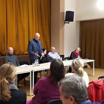 
                                Setkání vedení města s obyvateli Lažánek. FOTO: Marcela Horáková
                                    