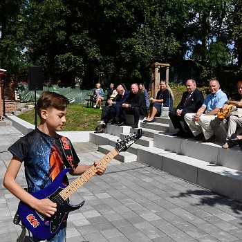 
                                Kulturní program během slavnostního otevření obstarala SZUŠ Blansko.
                                    