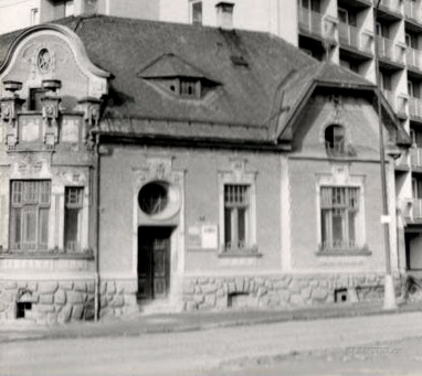 
                                Matulův dům na rohu ulic Mlýnská a Bezručova. FOTO: archiv Pavla Svobody
                                    