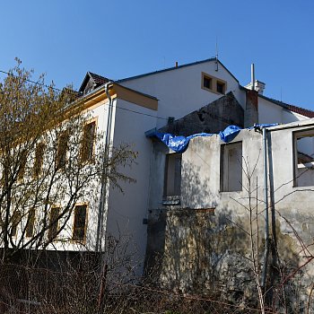 
                                Část objektu bude po opravě využívat sousední základní umělecká škola. FOTO: Michal Záboj
                                    