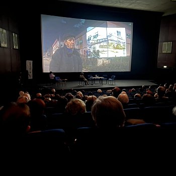 
                                Pamětníci vzpomínali v kině na blanenskou sokolovnu. FOTO: Pavlína Komínková
                                    