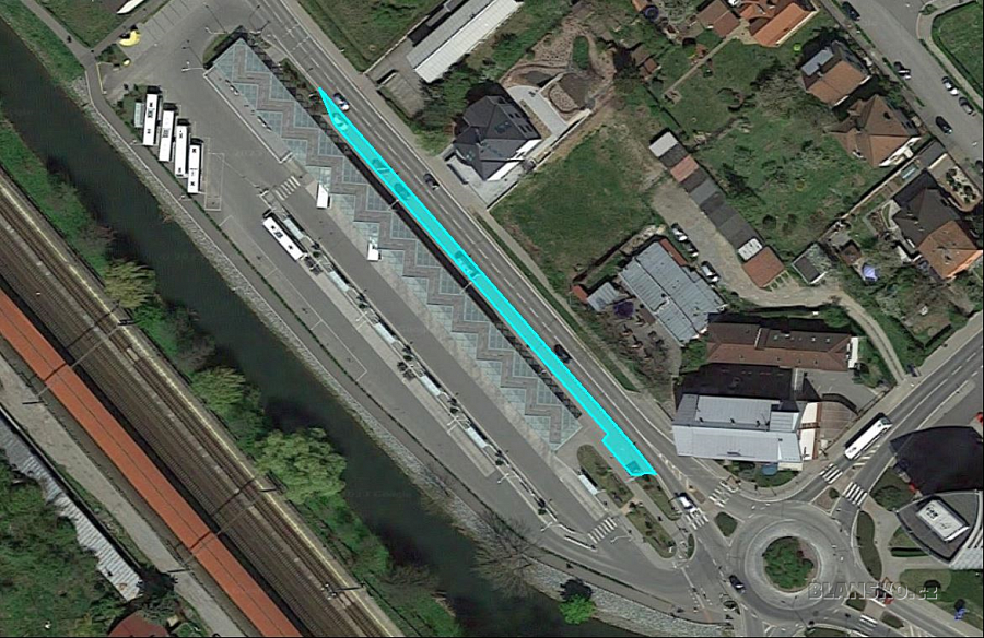 
                                Parkoviště u autobusového nádraží podél ulice Svitavská. ZDROJ: město Blansko
                                    