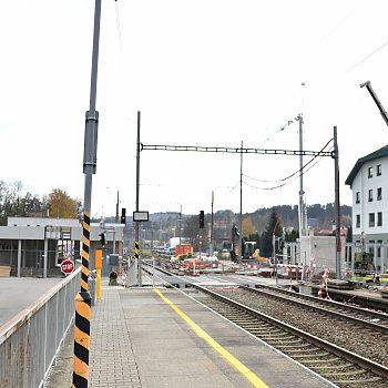 
                                Úrovňový železniční přejezd v zastávce Blansko-město se od 30. listopadu uzavře. FOTO: Michal Záboj
                                    