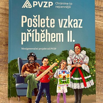 
                                Slavnostní předání šeků za výhru v soutěži pojišťovny PVZP Pošli vzkaz příběhem. FOTO: Kateřina Pinková
                                    