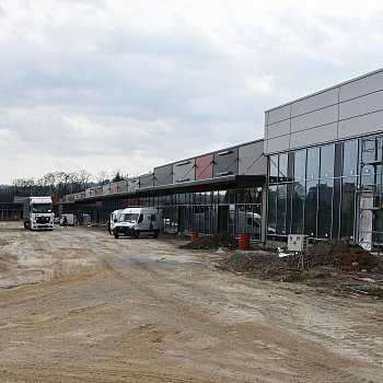
                                V ulici Poříčí finišuje stavba nového obchodního centra, FOTO: Michal Záboj
                                    