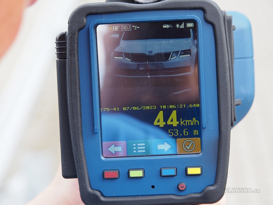 
                                Strážníci mají nový radar na měření rychlosti vozidel. FOTO: MP Blansko
                                    