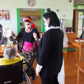 
                                Masopust v Senior centru Blansko. FOTO: Lenka Krejčířová
                                    