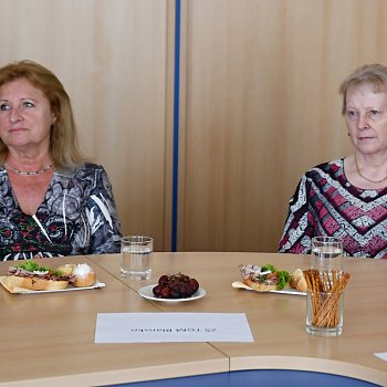 
                                Oceněné učitelky ze Základní školy TGM Blansko Drahomíra Janíčková a Libuše Svobodová. FOTO: Michal Záboj
                                    