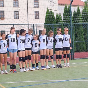 
                                Blanenské volejbalistky zahájily sezonu. FOTO: archiv klubu
                                    