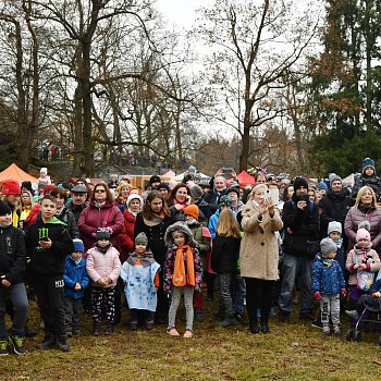 
                                Nedělní program do parku přilákal přes 1 500 lidí. FOTO: Michal Záboj
                                    