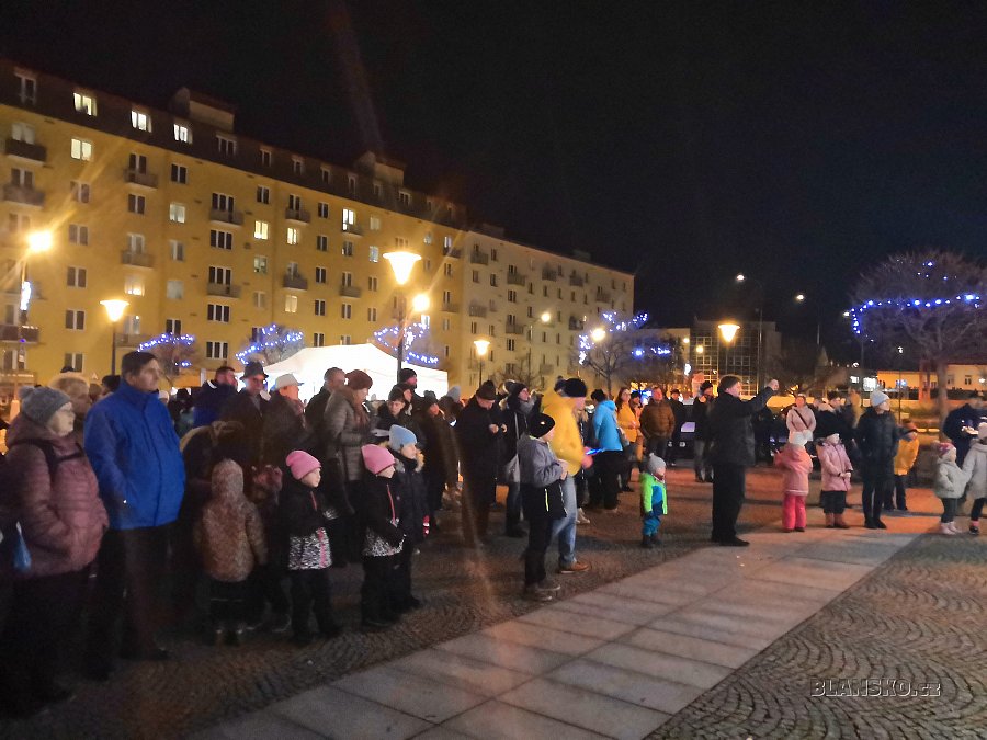 
                                Adventní program byl připraven také na náměstí Republiky. FOTO: Leona Voráčová
                                    