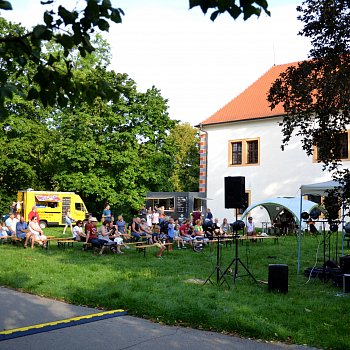 
                                V zámeckém parku se konal festival Už zas můžem. FOTO: Jan Forbelský
                                    