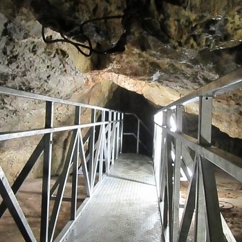 
                                Návštěvníci se budou moci vydat po obvodu takzvaného "krytu" - tajného podzemního velitelství z roku 1961.
                                    