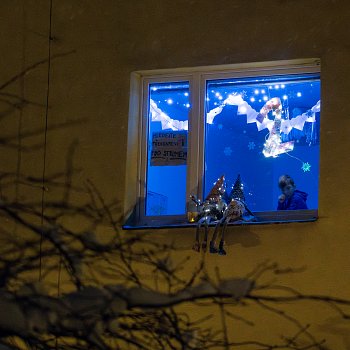 
                                Blanenská adventní okénka nabídnou po celý advent zábavu pro malé i velké. Projekt odstartoval minulý pátek.  FOTO: Kristýna Maléřová
                                    