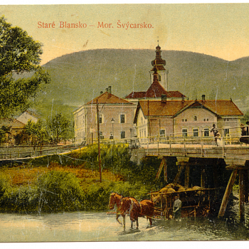
                                Vpravo na pohlednici dům velkozávodů firmy Antonína Sedláka. FOTO: archiv Pavla Svobody
                                    