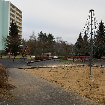 
                                Dětské hřiště v ulici Absolonova na sídlišti Sever. FOTO: Michal Záboj
                                    