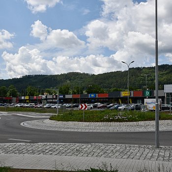 
                                Otevření nového obchodního centra Poříčí v Blansku. FOTO: Michal Záboj
                                    