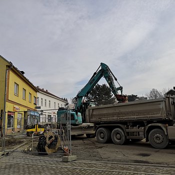  Na náměstí Republiky zintenzivní práce na opravě kanalizace