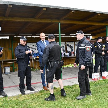 
                                První místo v soutěži týmů obsadili městští policisté z Karviné. FOTO: Pavla Komárková
                                    