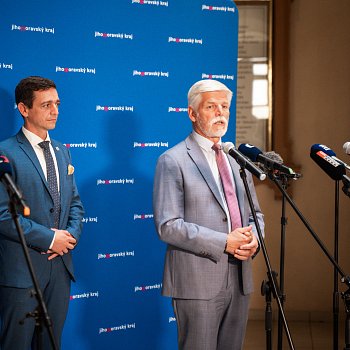 
                                 Tisková konference s hejtmanem Janem Grolichem v Brně. FOTO: David Petřík 
                                    