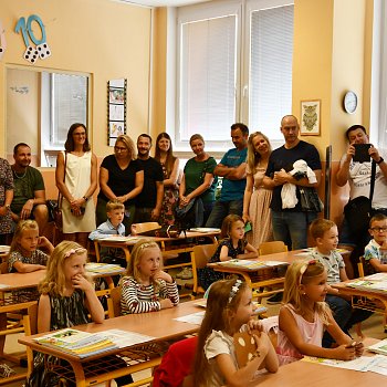 
                                První den nového školního roku v ZŠ Dvorská. FOTO: Pavla Komárková
                                    